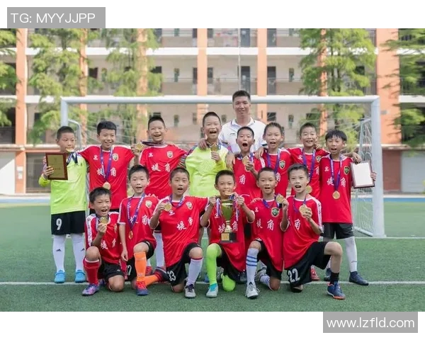 足球明星助力中国青训发展新篇章引领年轻球员迈向国际舞台